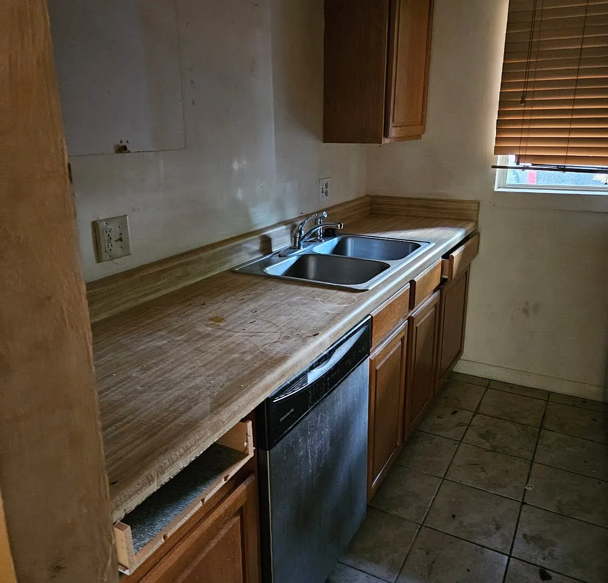 2 bed, 1000 sqft, $1,400 — Photo 2