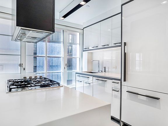 4th image of 70 Charlton St #5G