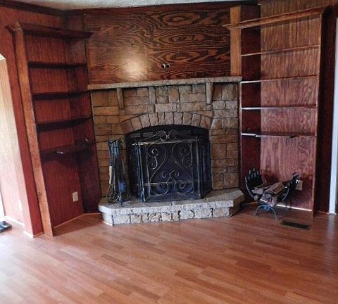 3rd image of 179 Driftway Ln