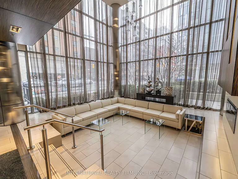 320 Richmond St E #208 — Photo 22