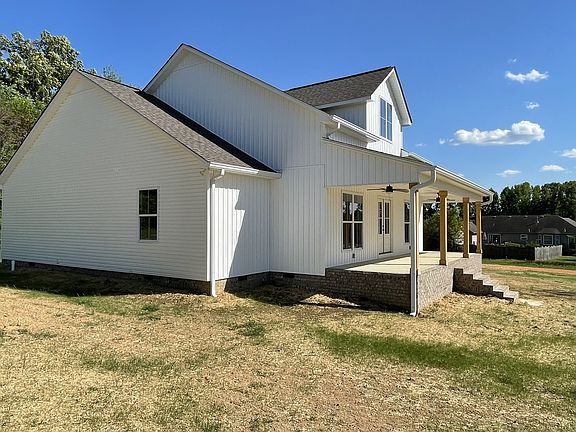 4th image of 18 Eli Ct