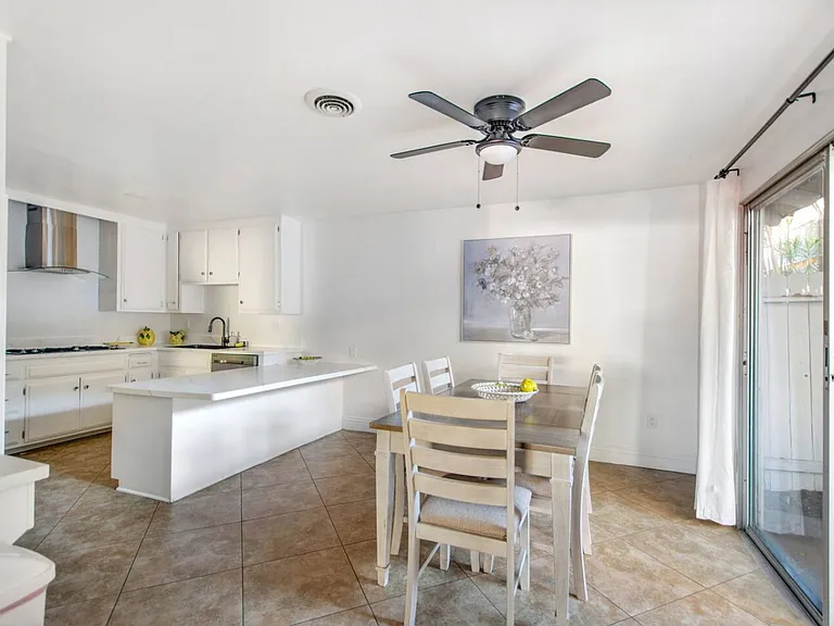 3720 S Marine St #1 — Photo 16