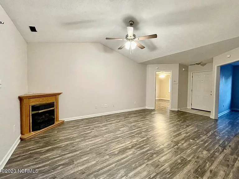 104 Sweet Bay Dr — Photo 8