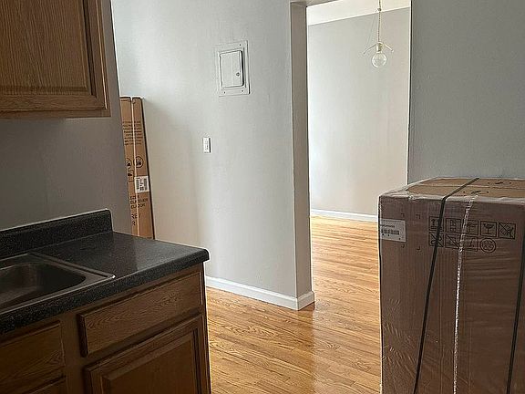 2nd image of 238 E 116th St APT 20