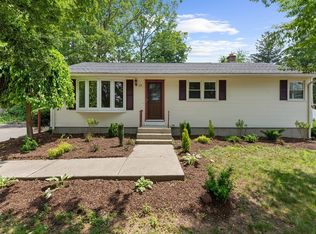 23 Pennfield St, Springfield, MA 01129