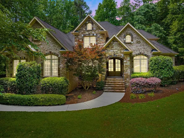6321 Swallow Cove Ln, Raleigh, NC 27614