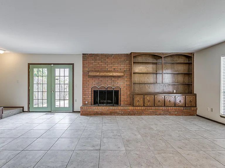 Built-in shelves
