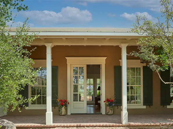 1055 Camino Rancheros, Santa Fe, NM 87505