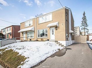 106 Woodfern Dr, Toronto, ON M1K 2L5