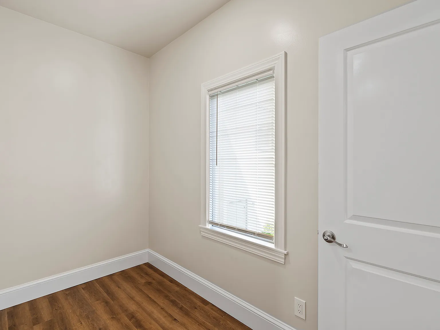 Merritt Avenue Apartments — Photo 4