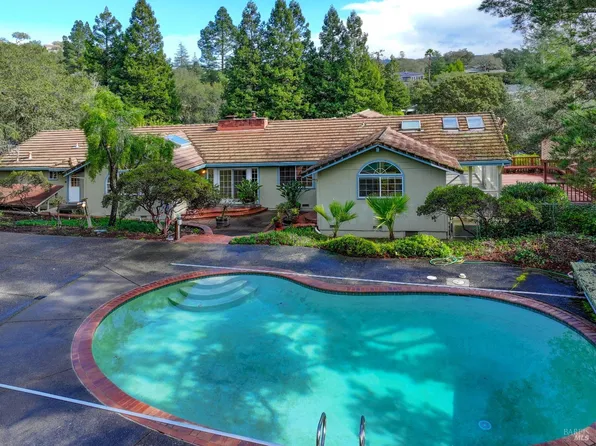 15 Via Del Arroyo Drive, Napa, CA 94559