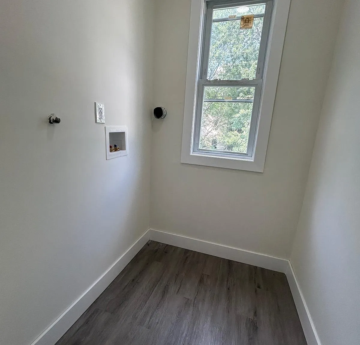 3 bed, $2,200 — Photo 1
