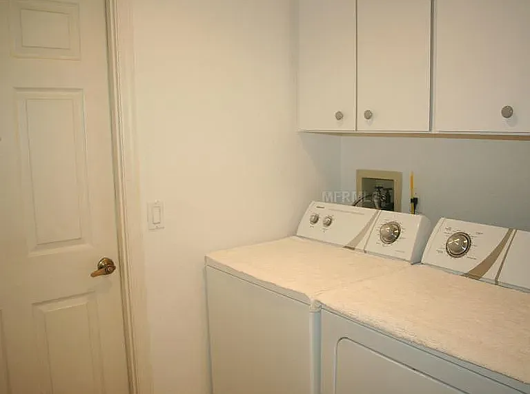 2583 Oberon Rd — Photo 10