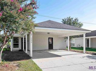 1055 Meadow Glen Ave, Zachary, LA 70791