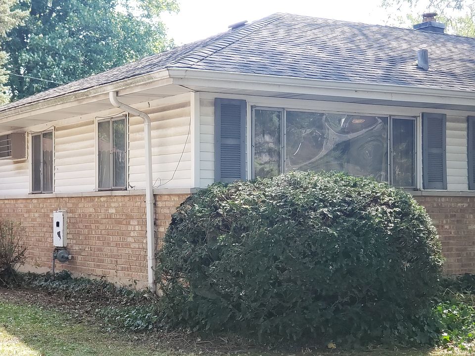 2nd image of 437 Navajo St
