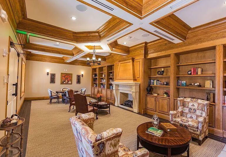 Club House Library