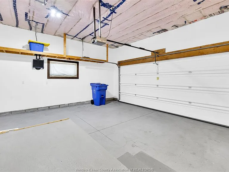6860 Matchette Rd #UPPER — Photo 14