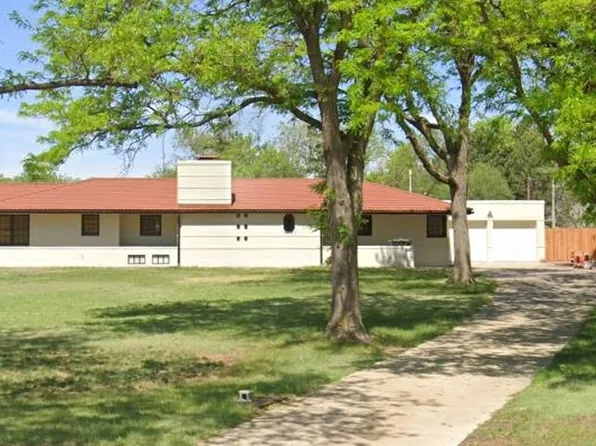 2301 Ash St, Hays, KS 67601