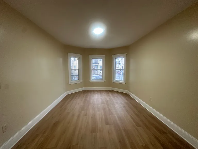 111 Callender St #1 — Photo 9