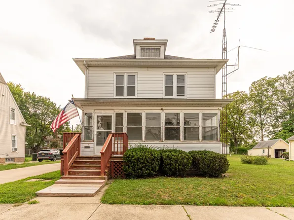 415 Garfield St, Chelsea, MI 48118