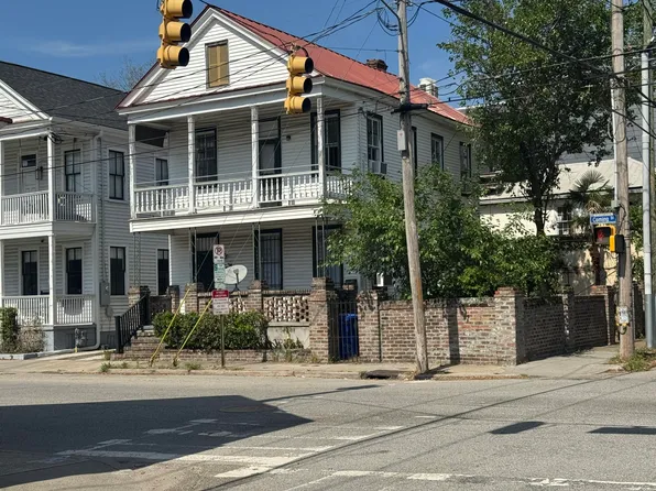 272 Coming St APT A, Charleston, SC 29403
