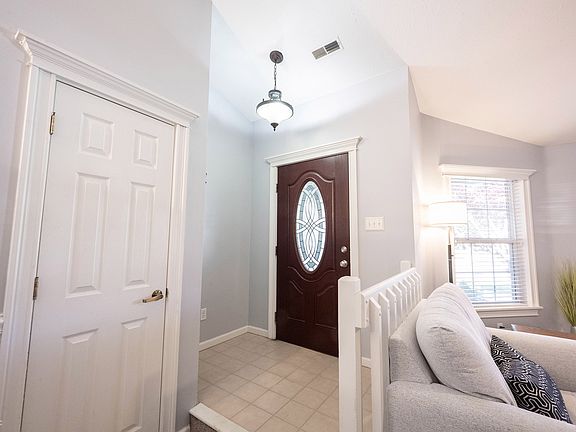 3rd image of 5257 Pine Hill Dr