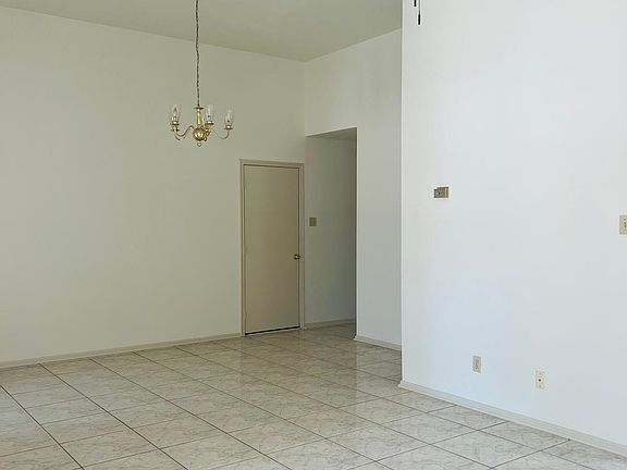 5th image of 9106 Tundra Ave