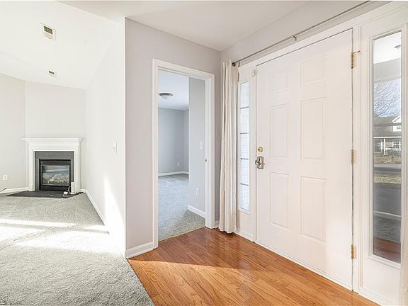 4th image of 3235 Trenchard Ln