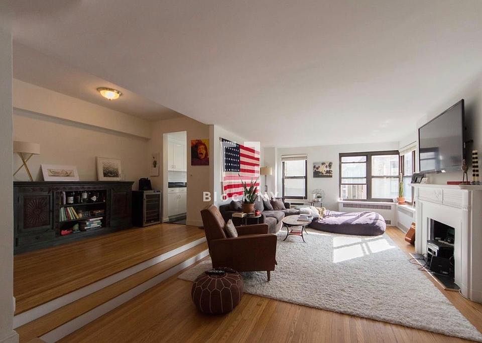 1st image of 26 W 9th St APT 3A