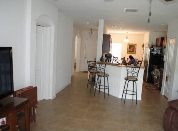5th image of 3137 Queen Alexandria Dr