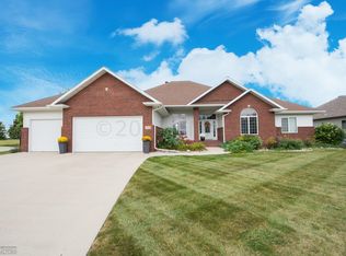 4839 2nd St SW, Moorhead, MN 56560