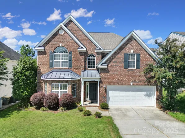2275 Laurens Dr, Concord, NC 28027