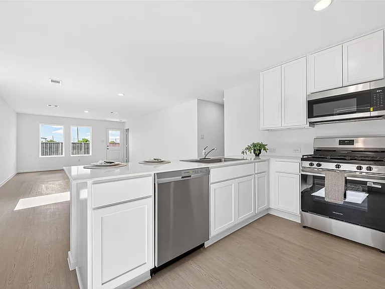 28522 Golden Hay Dr — Photo 6