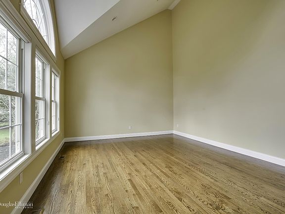 5th image of 23 Bonarck Ln