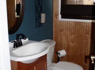 207 E Brownlie Ln, Long Grove, IA 52756