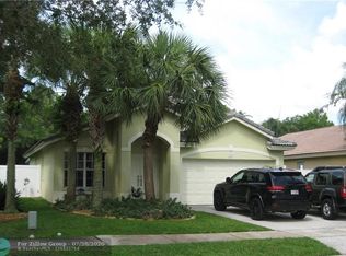 326 SW 206th Ave, Pembroke Pines, FL 33029