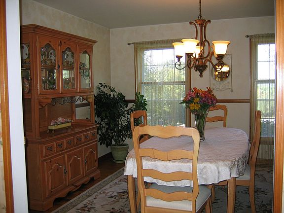 Dining Rm