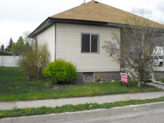 2nd image of 1032 Grant St