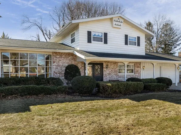 872 East Lilac Road, Beloit, WI 53511