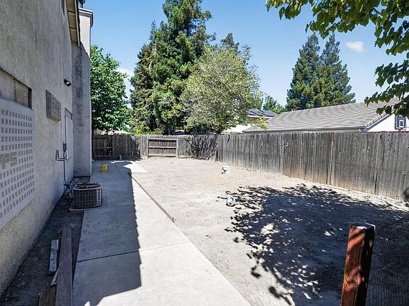 4th image of 4150 Blake Cir