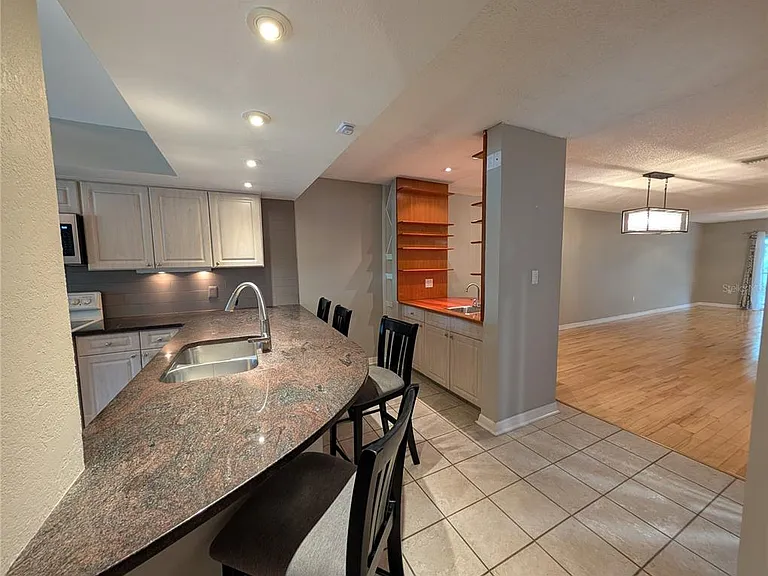 2577 Dolly Bay Dr #302 — Photo 6
