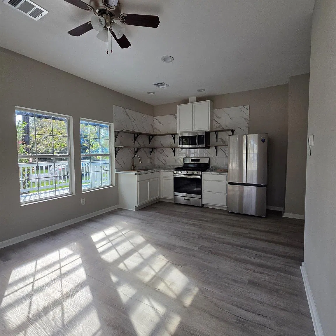 2 bed, 1.0 bath, 1000 sqft, $2,000 — Photo 3