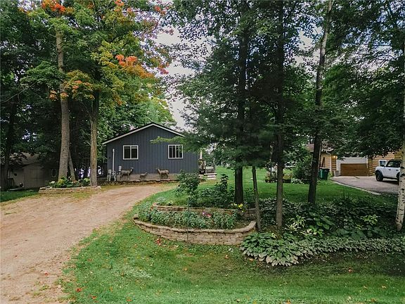 2nd image of 40582 Pequot Dr