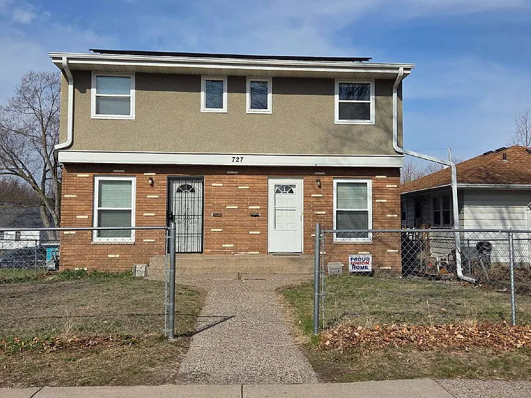 727 Thomas Ave N #2 — Photo 1