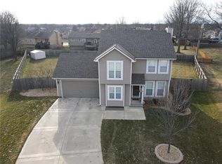 506 17th Ave S, Greenwood, MO 64034