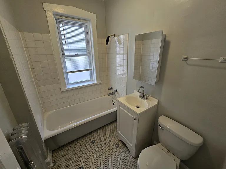 4826 N Avers Ave #2W — Photo 5