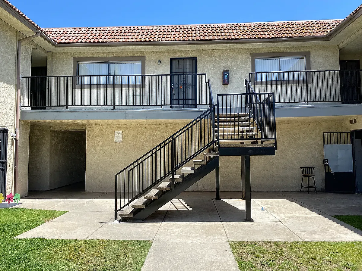 2 bed, $2,150 — Photo 2