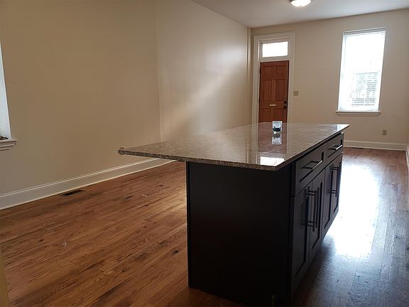 3rd image of 414 Forster St #11354167
