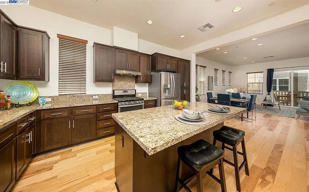 38280 Luma Ter — Photo 3