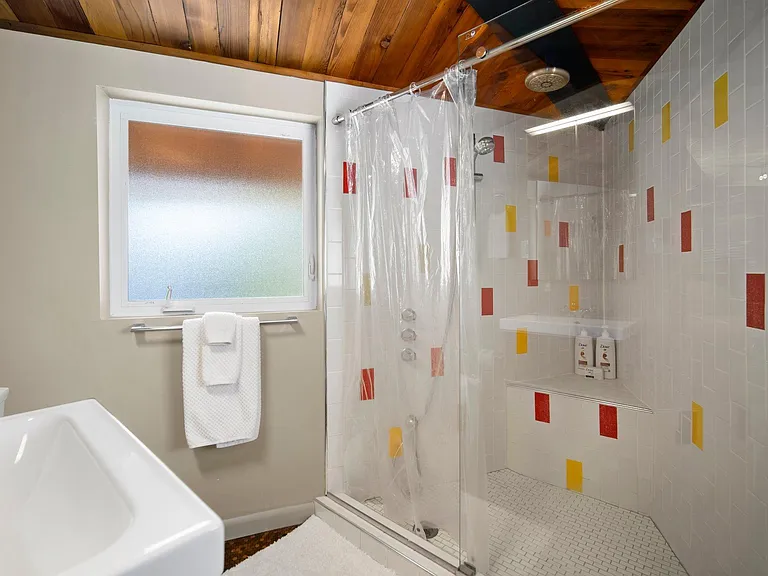 Upstairs bathroom